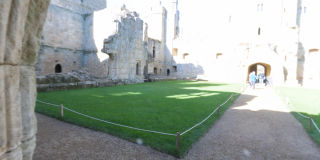Bodiam Castle courtyard
